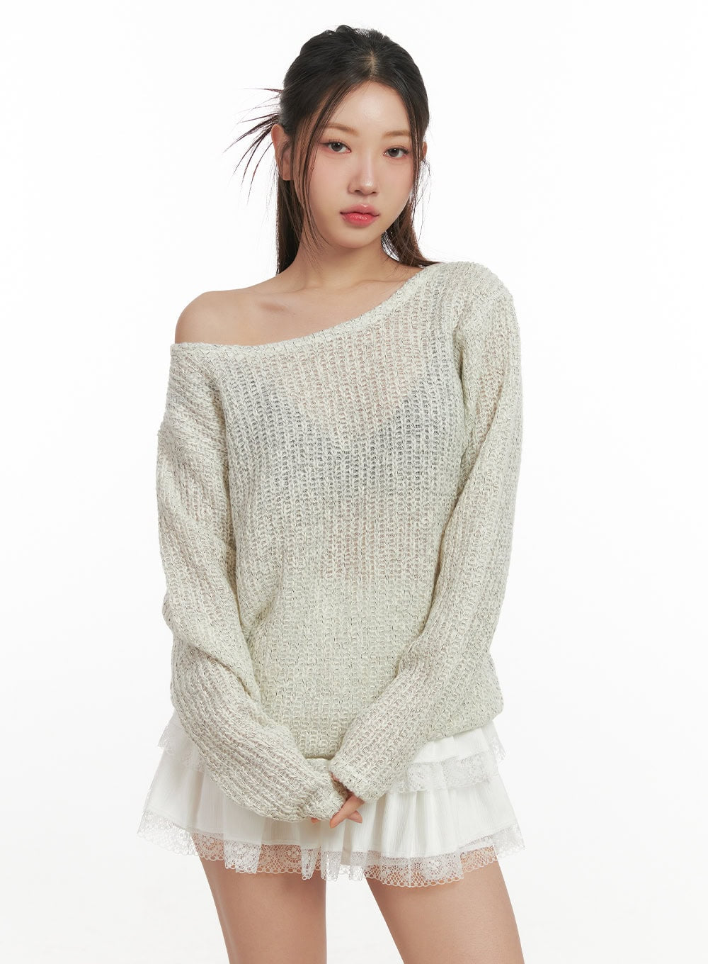 elegant-off-shoulder-shirt-cn428 / Light beige