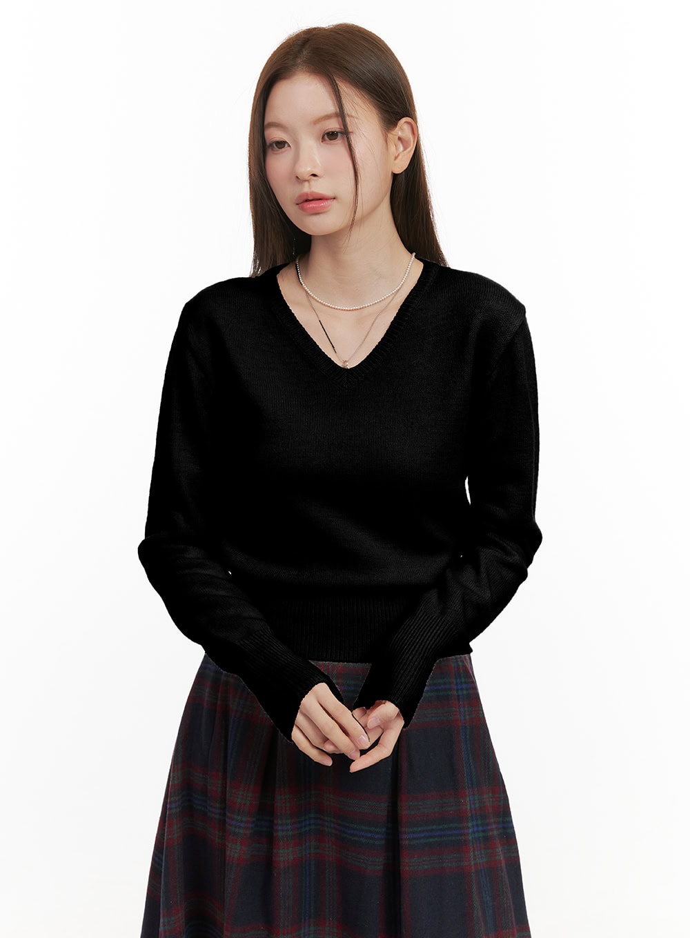 softknit-slim-fit-v-neck-sweater-od418 / Black