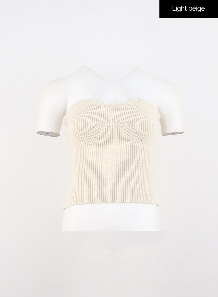 knit-sleeveless-top-oo316 / Light beige