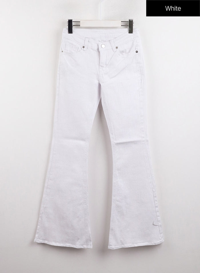 slim-fit-bootcut-pants-cj416 / White