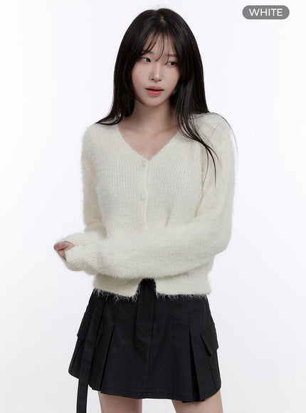 v-neck-fuzzy-crop-cardigan-co418 / White