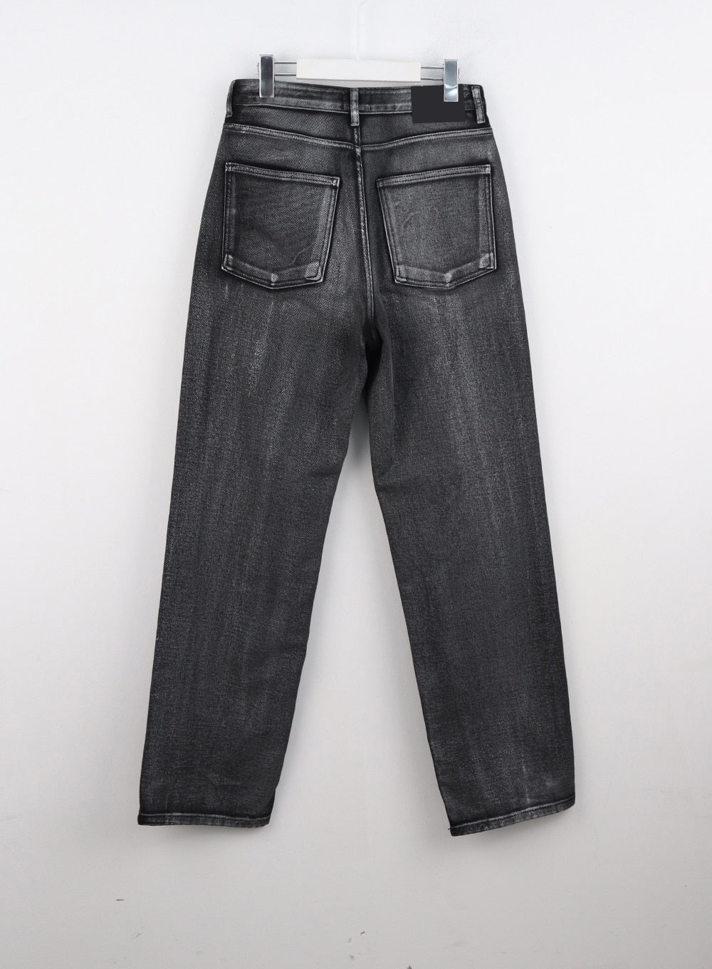 wide-jeans-with-large-pockets-co306