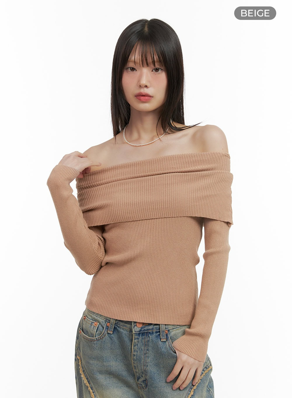 basic-off-shoulder-knit-sweater-co410 / Beige