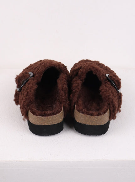 faux-shearling-buckle-clogs-cj424