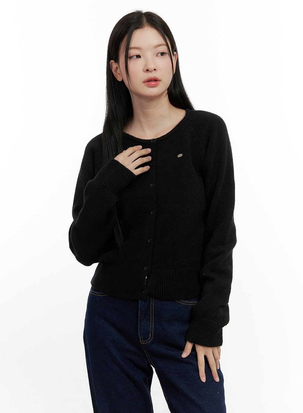 cozy-knit-button-up-cardigan-on408 / Black