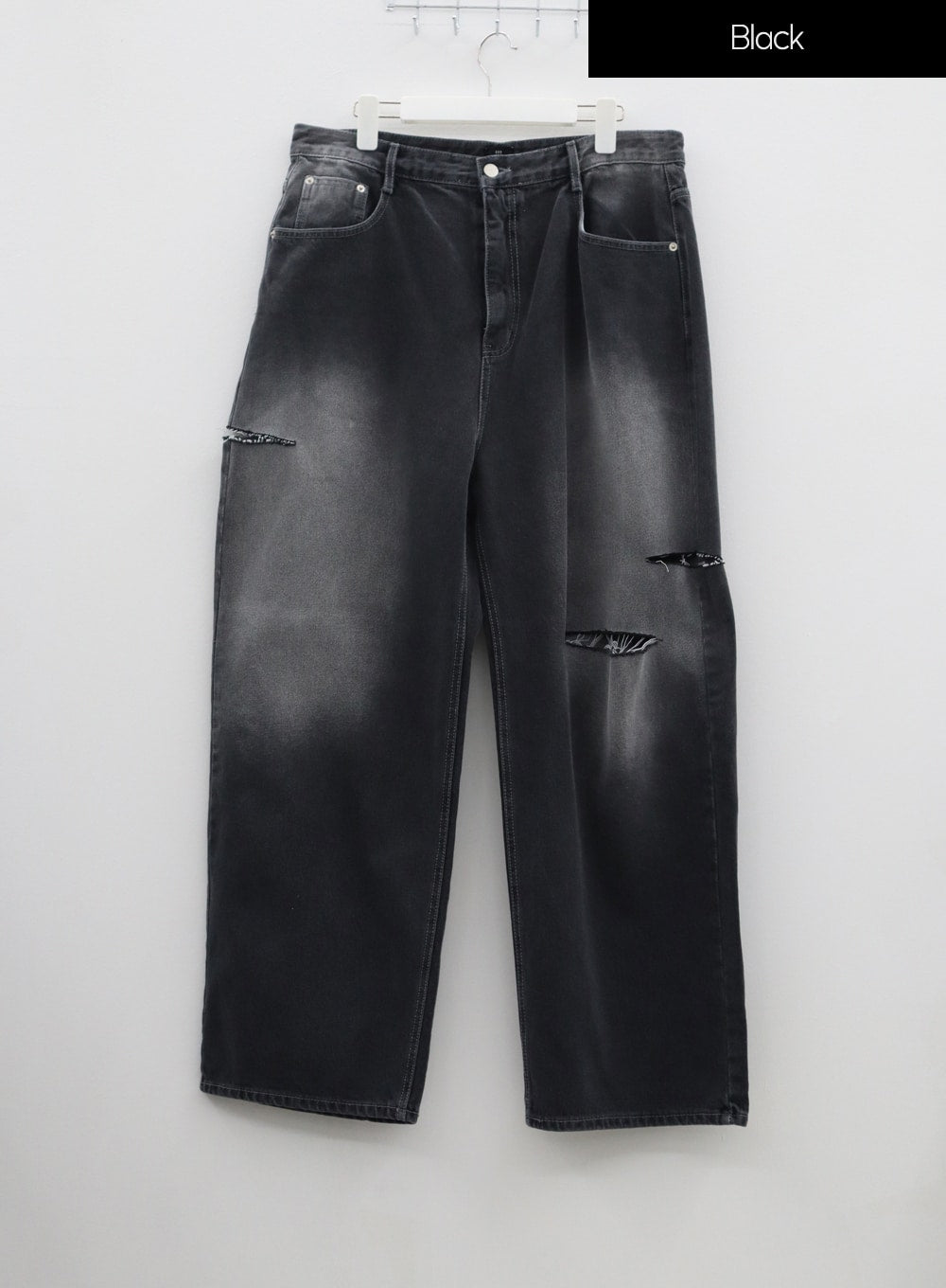 Plus Cut Out Detail Wash Black Jeans IF317